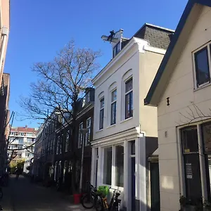 https://bb-numero-14.amsterdamhotelsnl.com