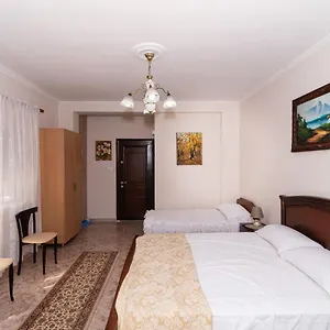 https://erlas-apartment.hotels-in-tirana.com